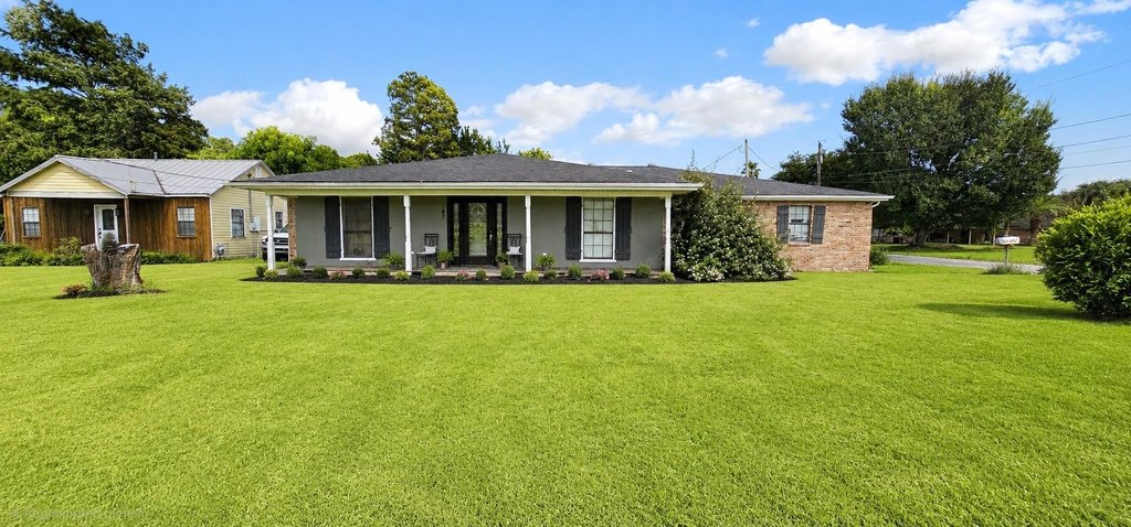 2,096 Square Feet in Thibodaux. Workshop. $122,000.