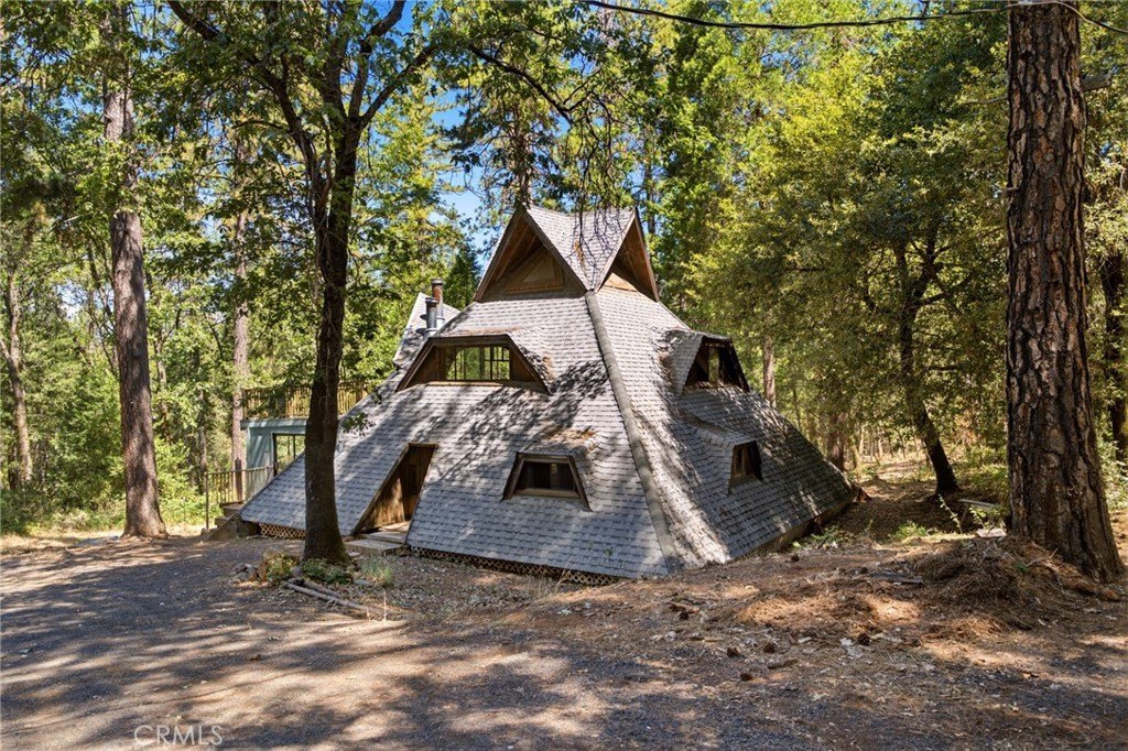 1979 Magalia Pyramid Home on 2.63 Acres with Well and Septic — $125,000