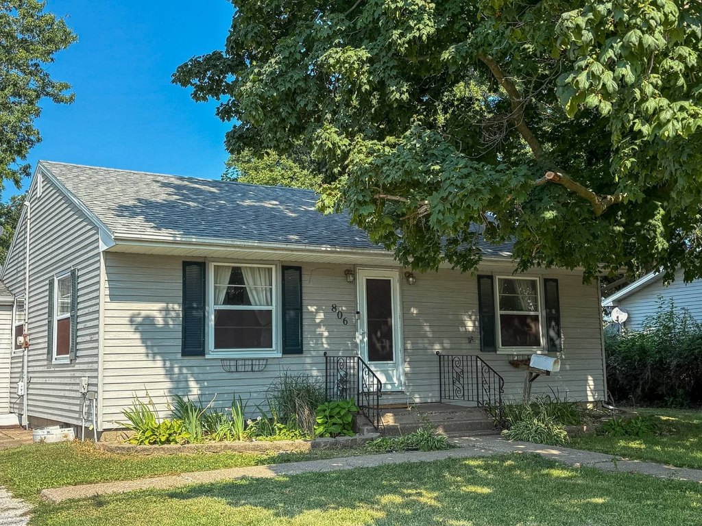 1945 Monmouth Home with 2022 Kitchen Remodel and Attached Garage — $125,000