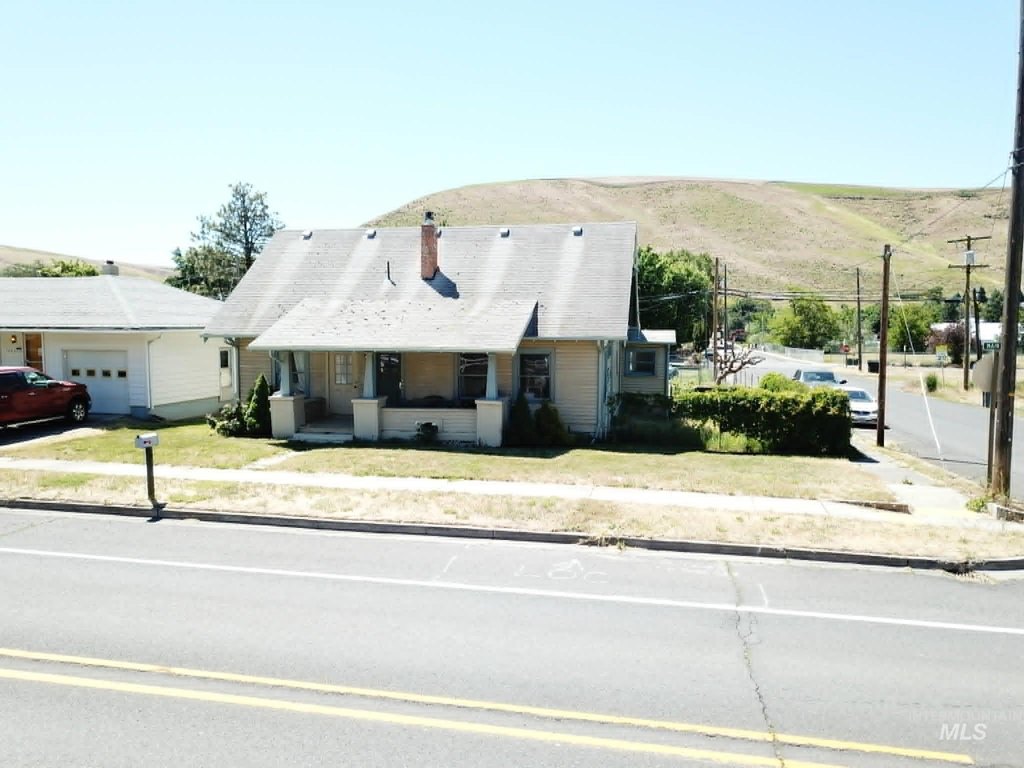 1960 Pomeroy Home with Hardwood Floors and Four Bedrooms — $125,000
