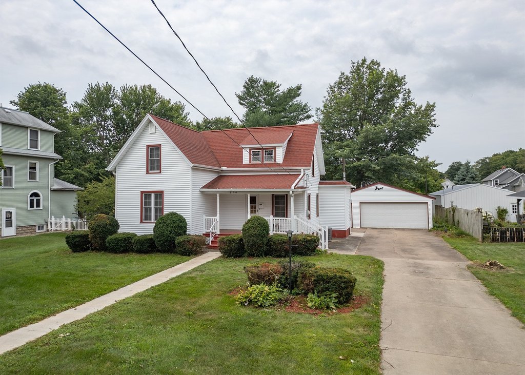 214-s-ridge-st-cambridge-il photo 3