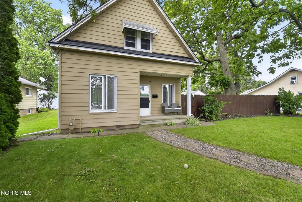 323-s-main-st-walbridge-oh photo 3