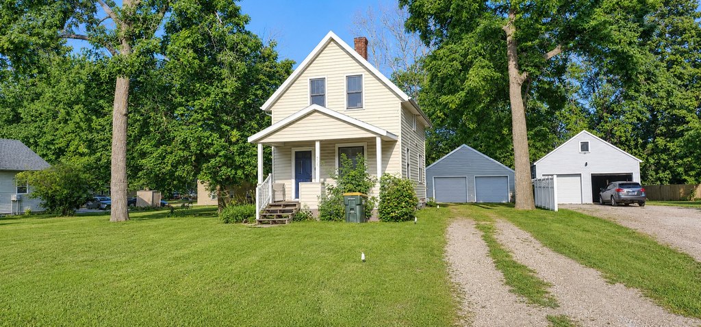 1870 Willmar Farmhouse on a Third-Acre Lot with 24x24 Garage — $134,900