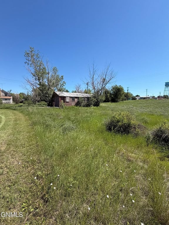 321-railroad-ave-s-medicine-lake-mt photo 4
