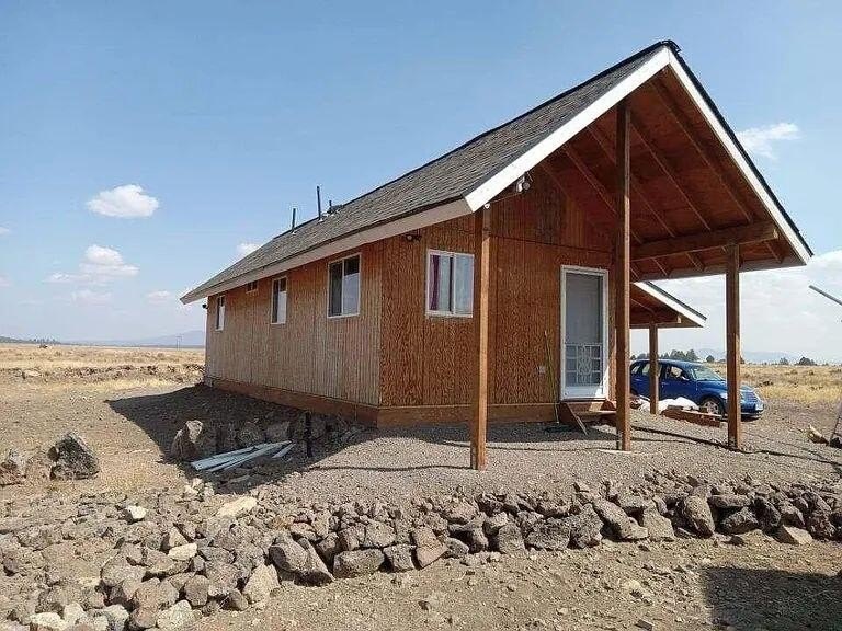2017 Chiloquin Cabin on 1.56 Acres with 30 GPM Well and Valley Views — $55,000