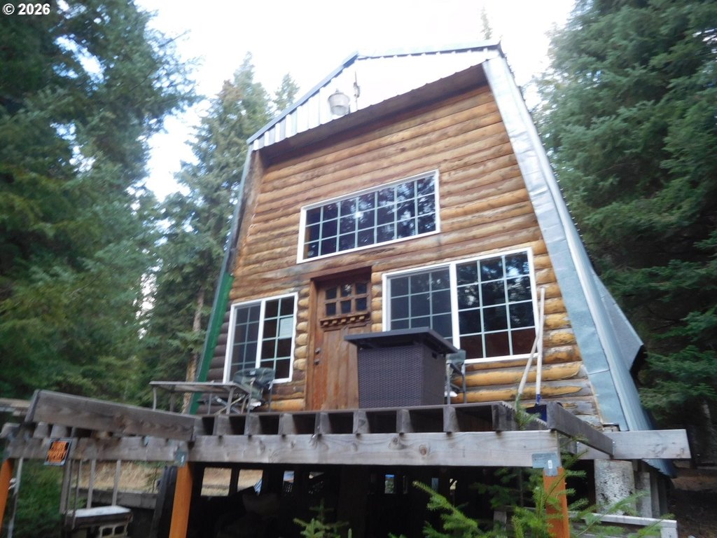 Blue Mountains Pine Cabin on Half an Acre, Loft Included — $149,900