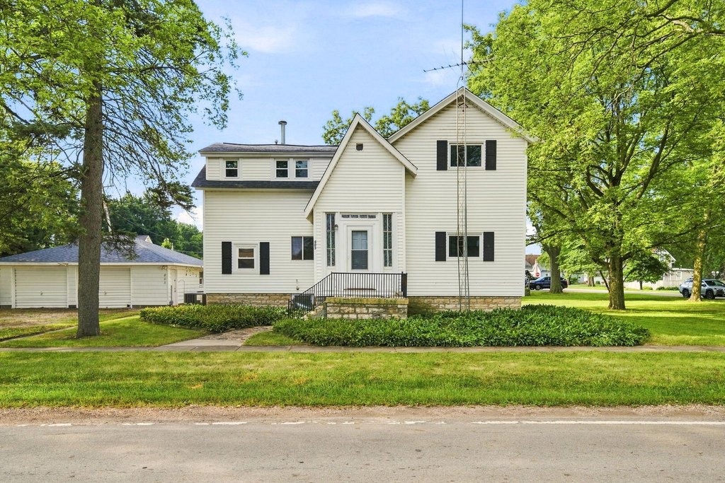 1920 Mazon House, 2025 Kitchen, Two HVAC Systems — $149,000