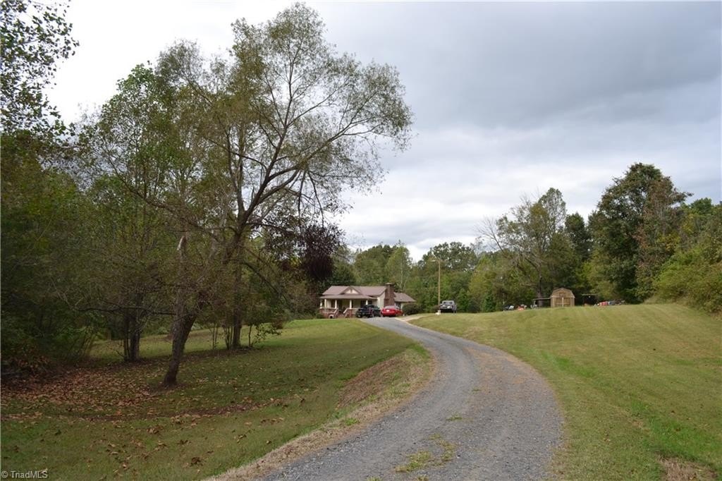 137-derris-rd-stoneville-nc photo 3