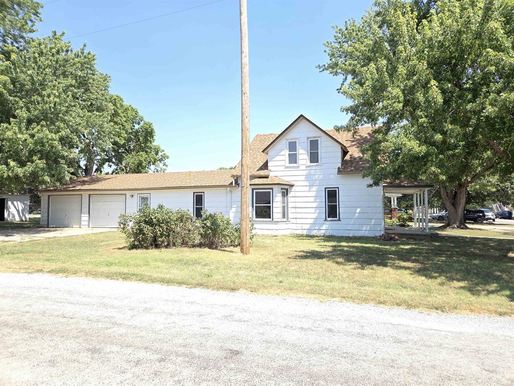 540-clinton-st-little-river-ks photo 4