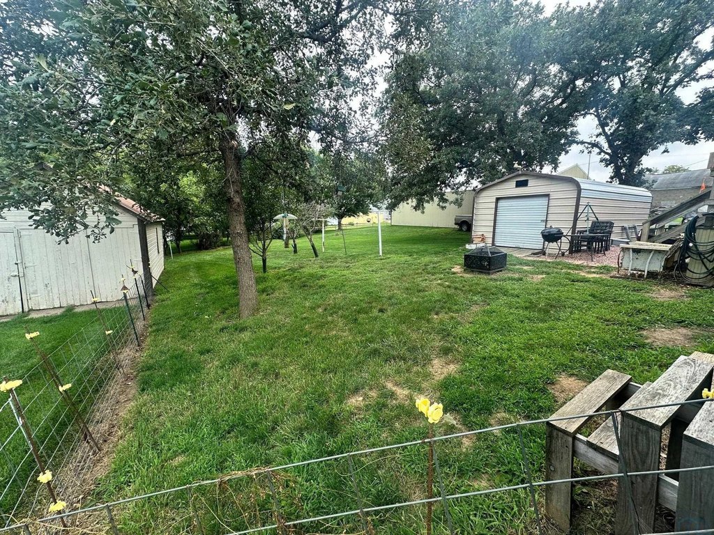 310-n-madison-st-coleridge-ne photo 4