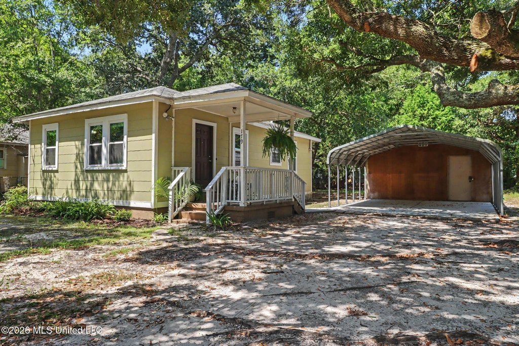 179-gardenia-st-biloxi-ms photo 3