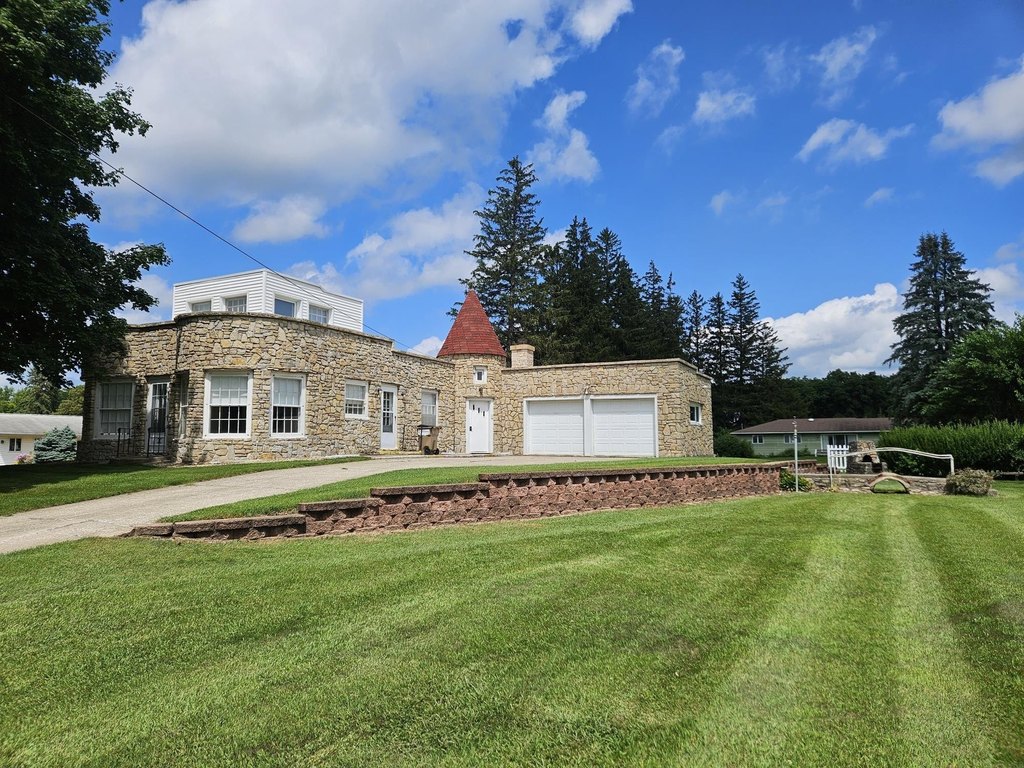 1941 Maynard Tower Suite, Stone Fireplaces, Root Cellar on 0.67 Acres — $134,900