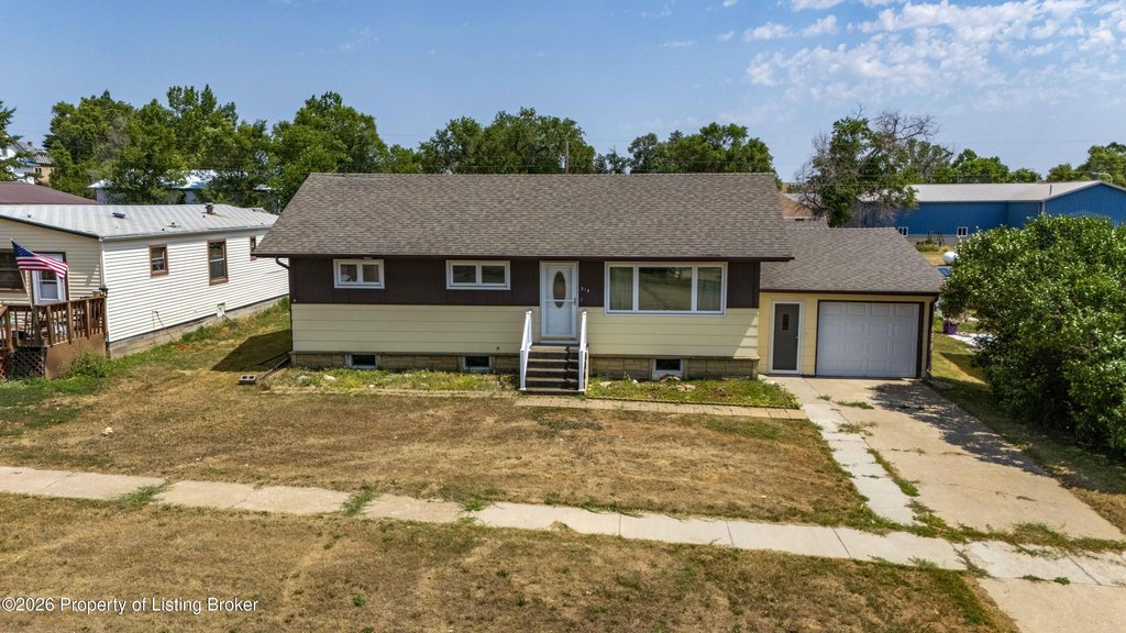 1958 Flasher Five-Bedroom with Two Garages and a Whirlpool Tub — $125,000