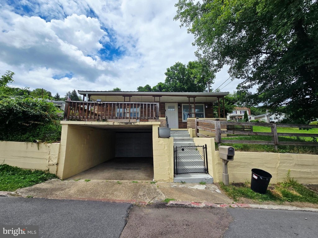 207-spruce-st-westernport-md photo 4