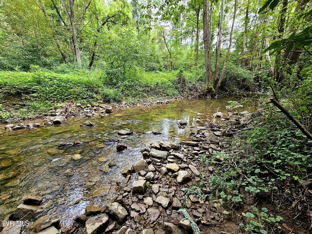 1206-irondale-rd-big-stone-gap-va photo 3