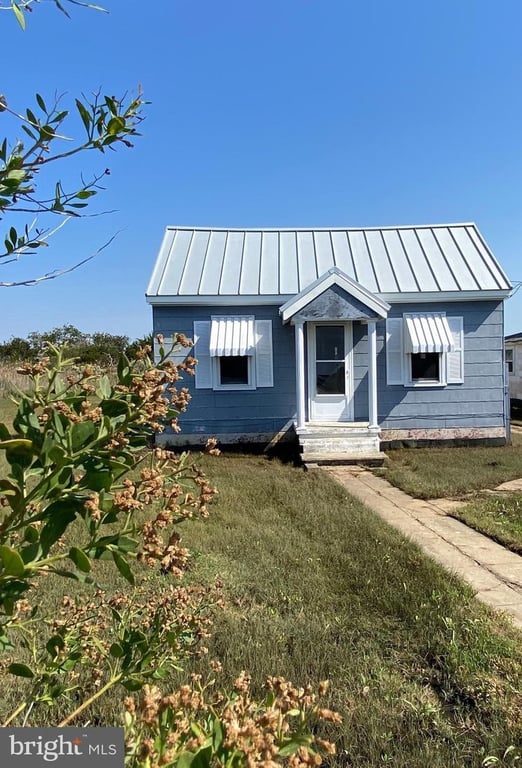 1942 Smith Island Waterfront Cottage, Furnished, Water Front and Rear — $75,000