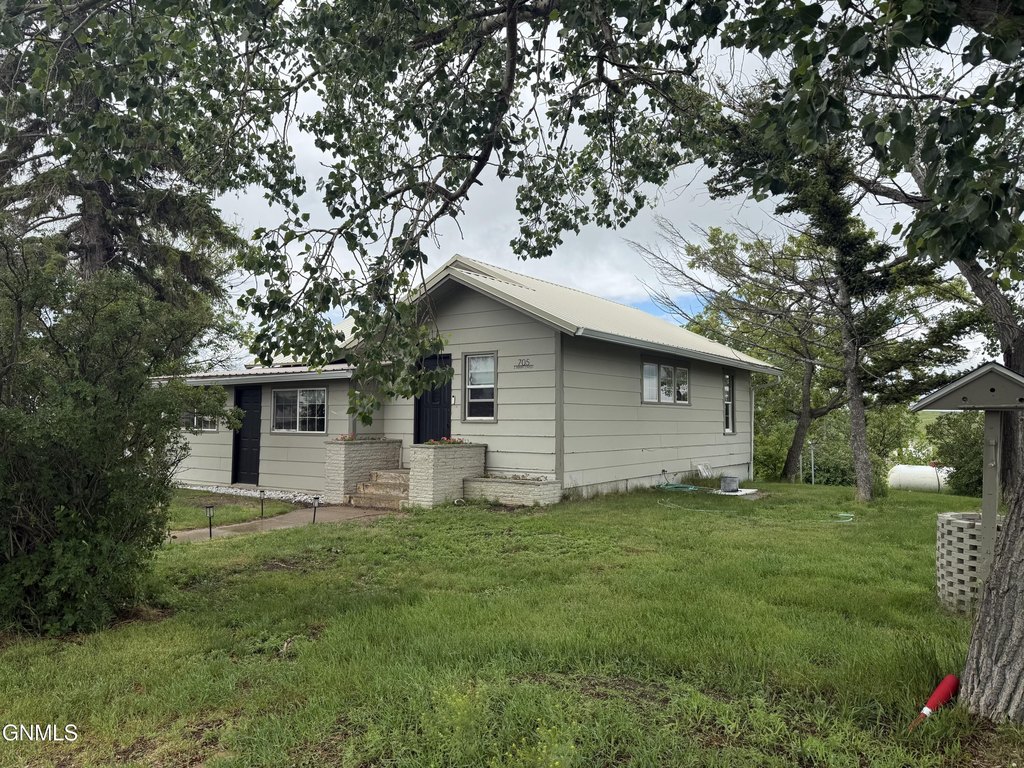 705-main-st-s-westby-mt photo 3