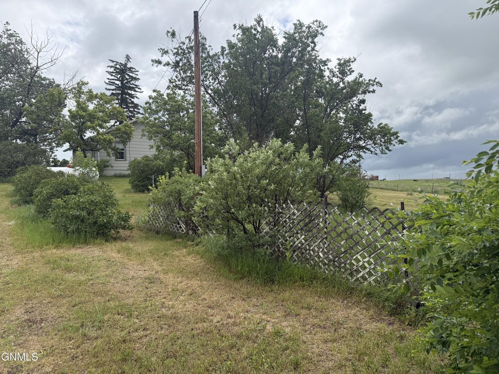 705-main-st-s-westby-mt photo 4
