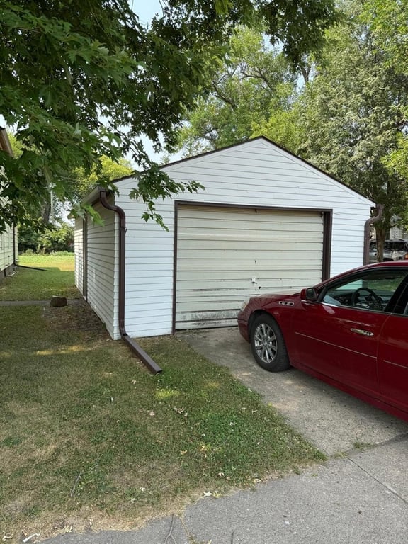 114-3rd-st-n-fairmount-nd photo 3