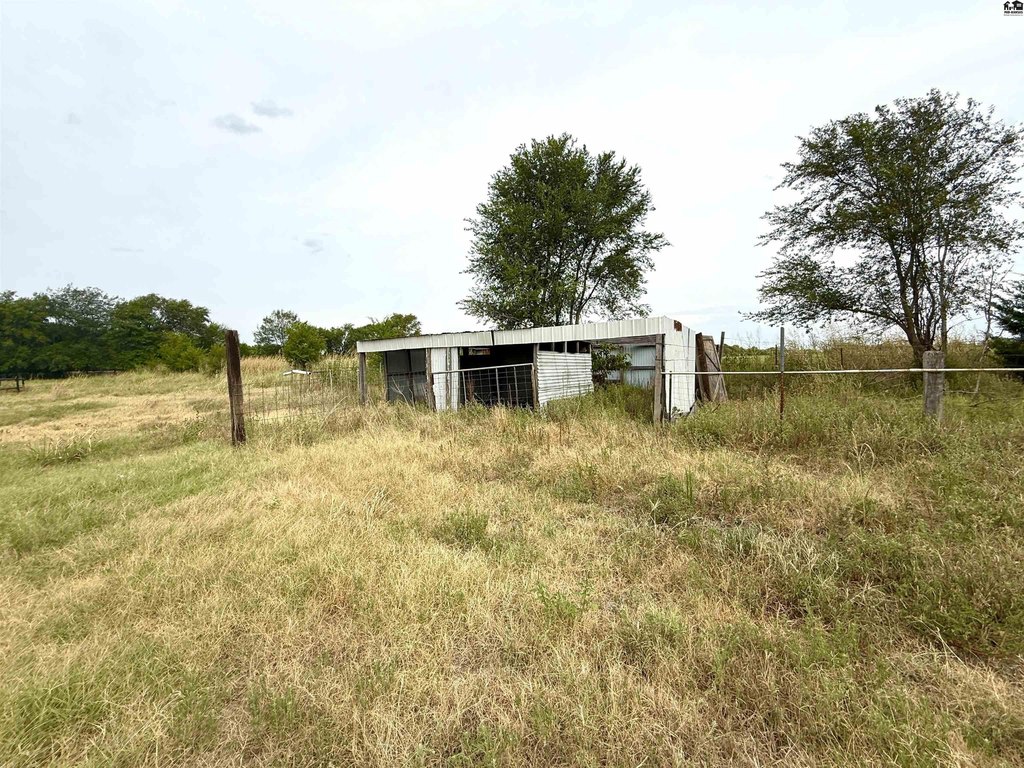 1006-nw-70-rd-attica-ks photo 4