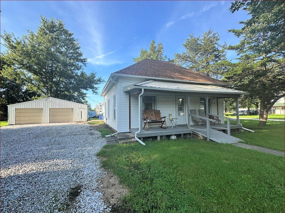 1900 Glenwood Home, Double Corner Lot, Two Living Areas — $95,000