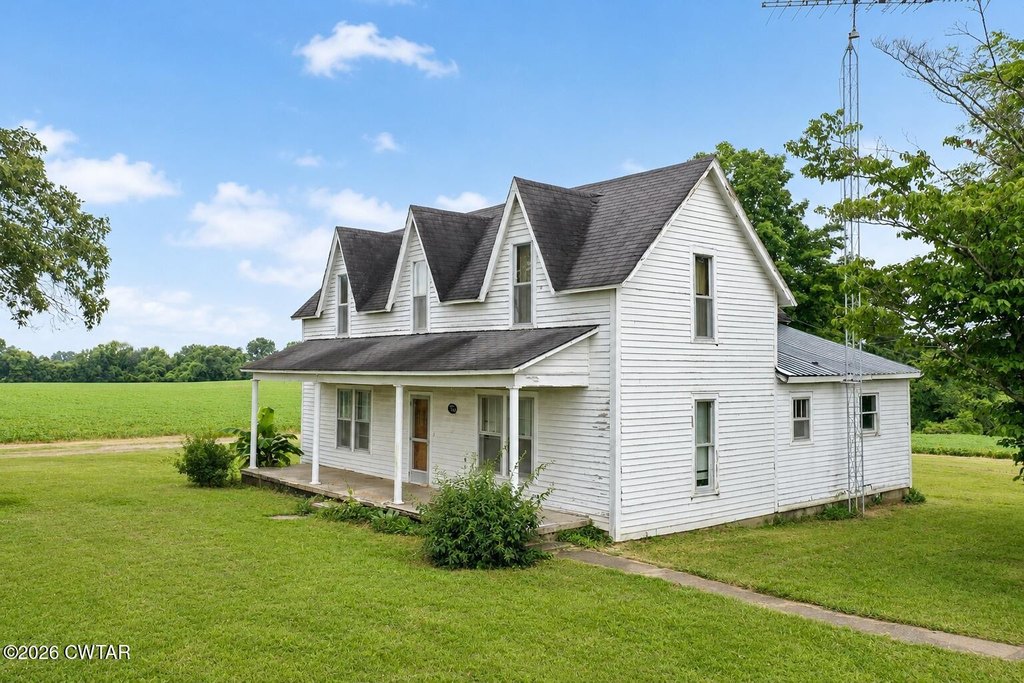 1909 Newbern Farmhouse on an Acre — $124,900