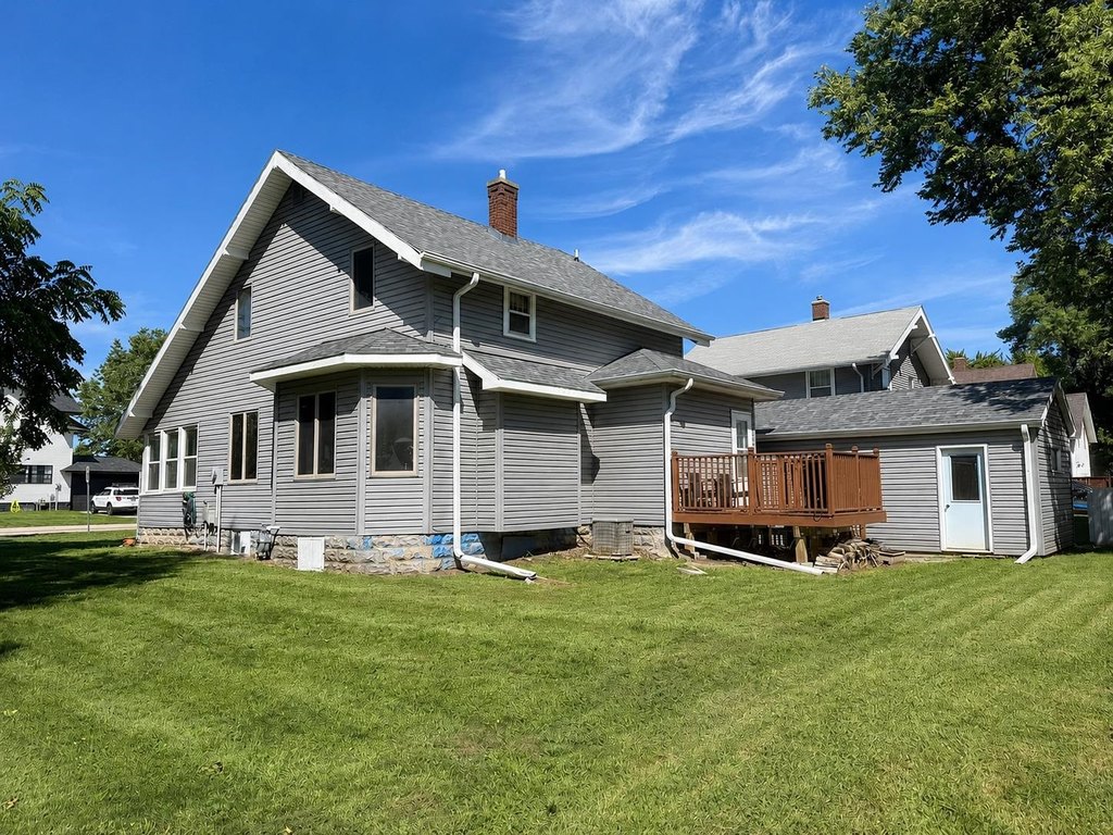 302-n-9th-st-estherville-ia photo 3
