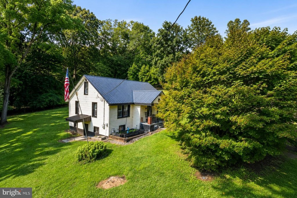 16-virginia-ave-bloomington-md photo 3