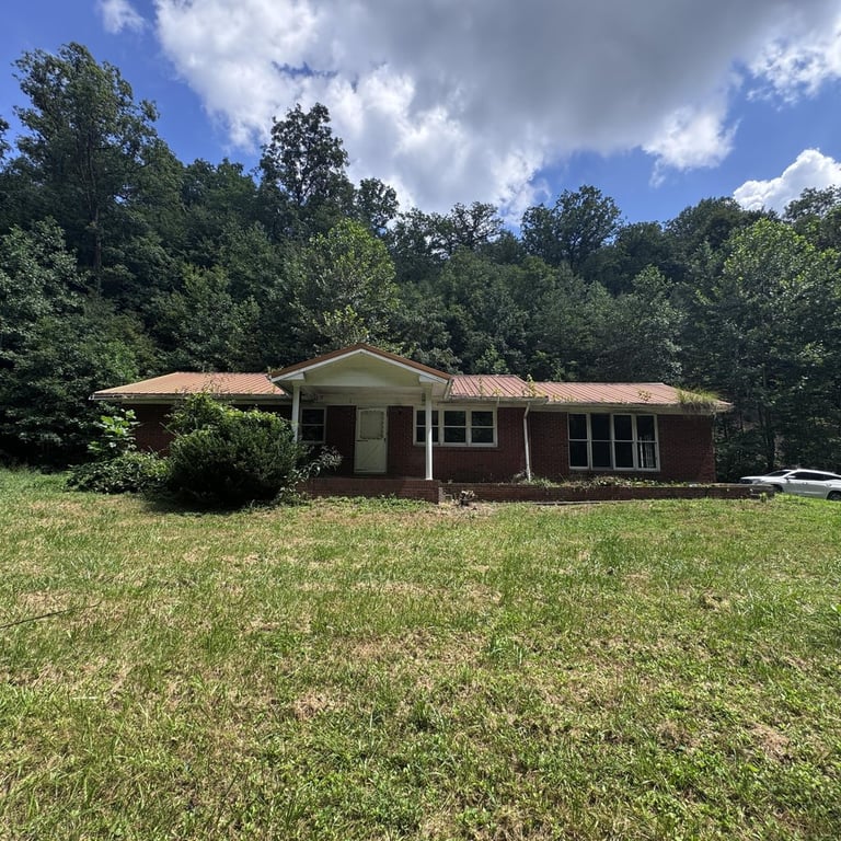 2955-n-highway-11-manchester-ky photo 2