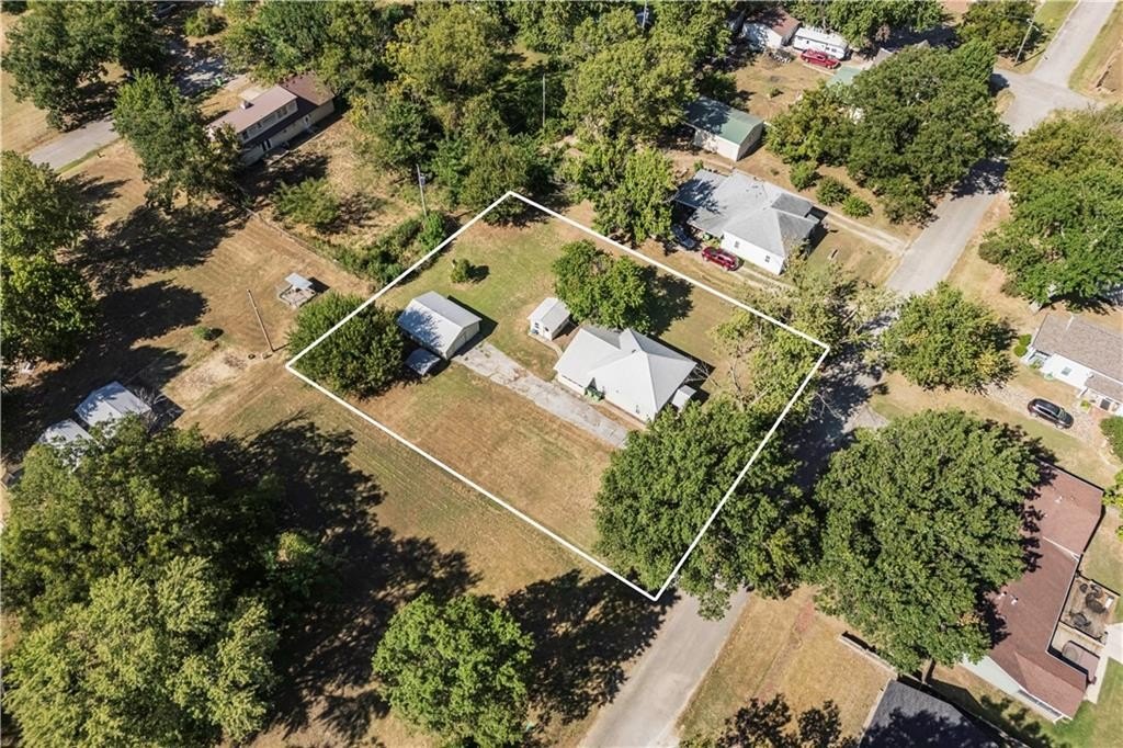 923-e-7th-st-cherryvale-ks photo 3