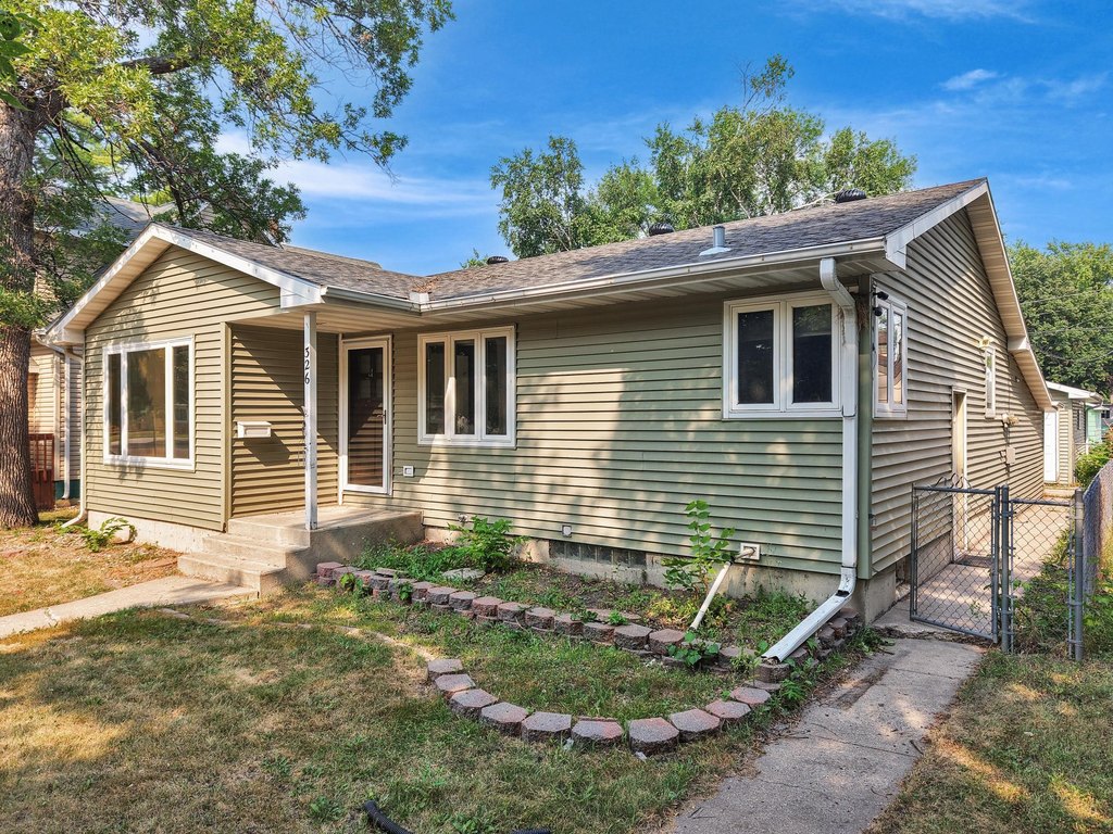326-11th-st-n-breckenridge-mn photo 3