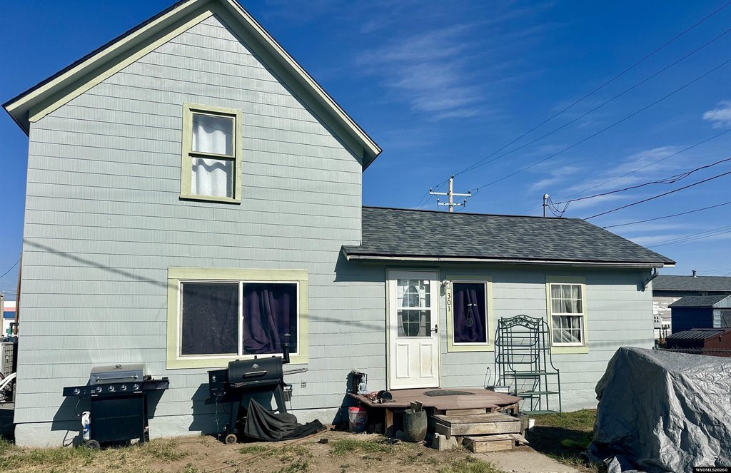 301-s-2nd-st-worland-wy photo 2