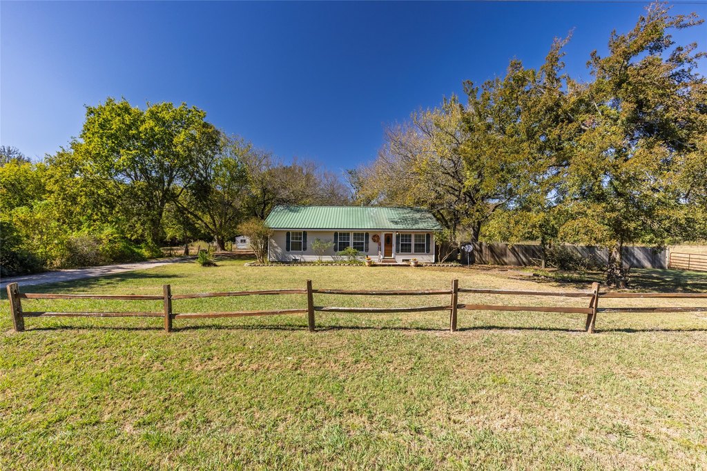 962-highway-50-ladonia-tx photo 4