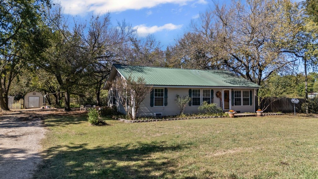 962-highway-50-ladonia-tx photo 3