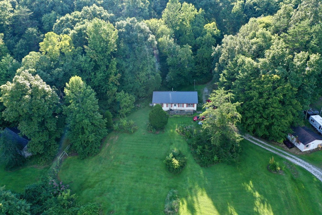 335-smallwood-rd-stanton-ky photo 2