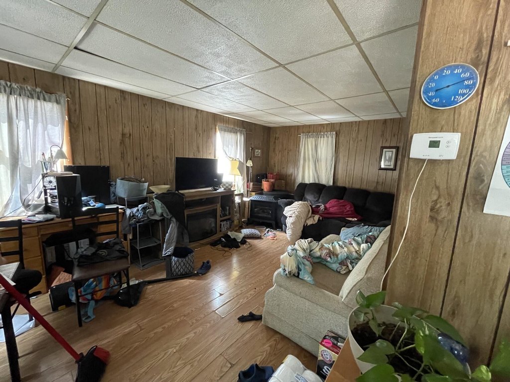 3774-susan-st-wellston-mi photo 3