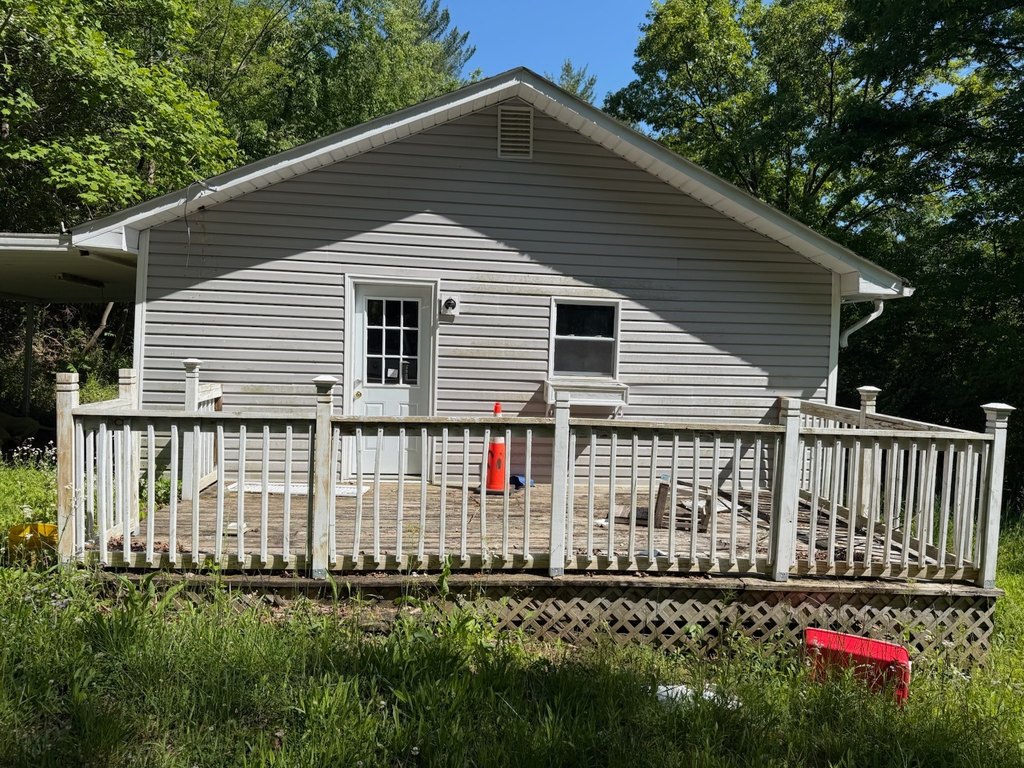 216-collins-st-sneedville-tn photo 2