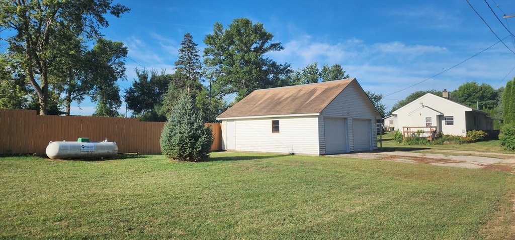 400-short-line-ave-sunburg-mn photo 3