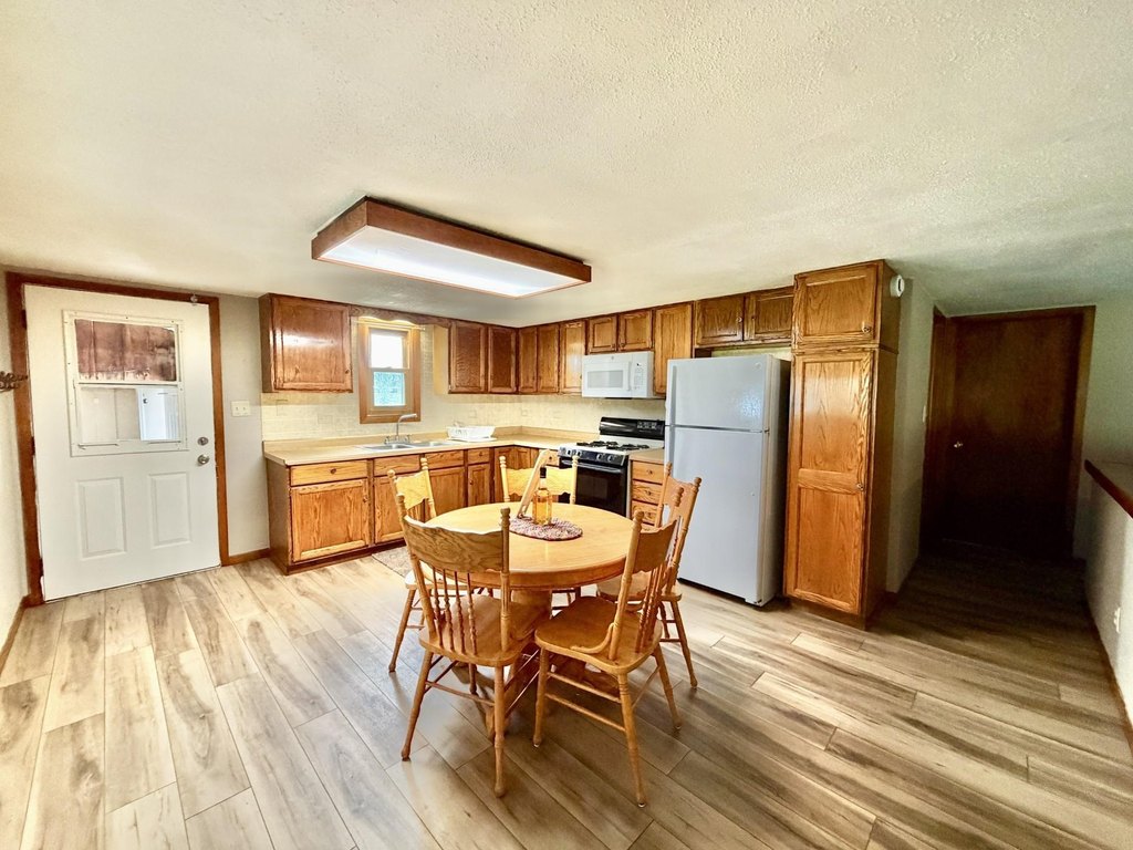 under 150000 housing Thomson Illinois