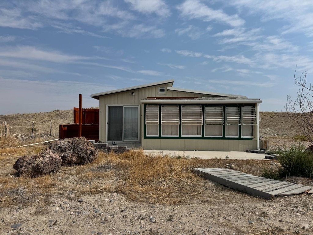 Riverton Wyoming housing under 150000