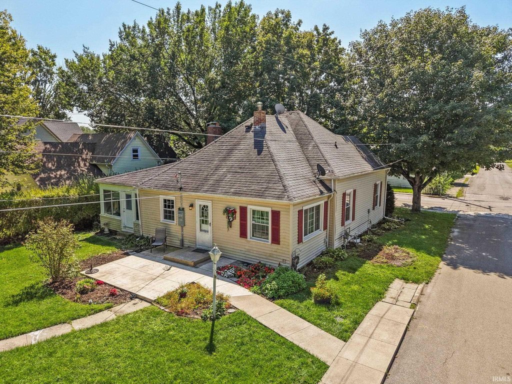 under $150,000 cheap property Gaston Indiana