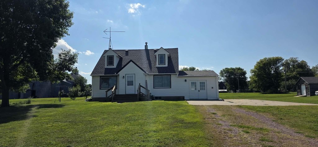 affordable house under 150K in Wanda Minnesota