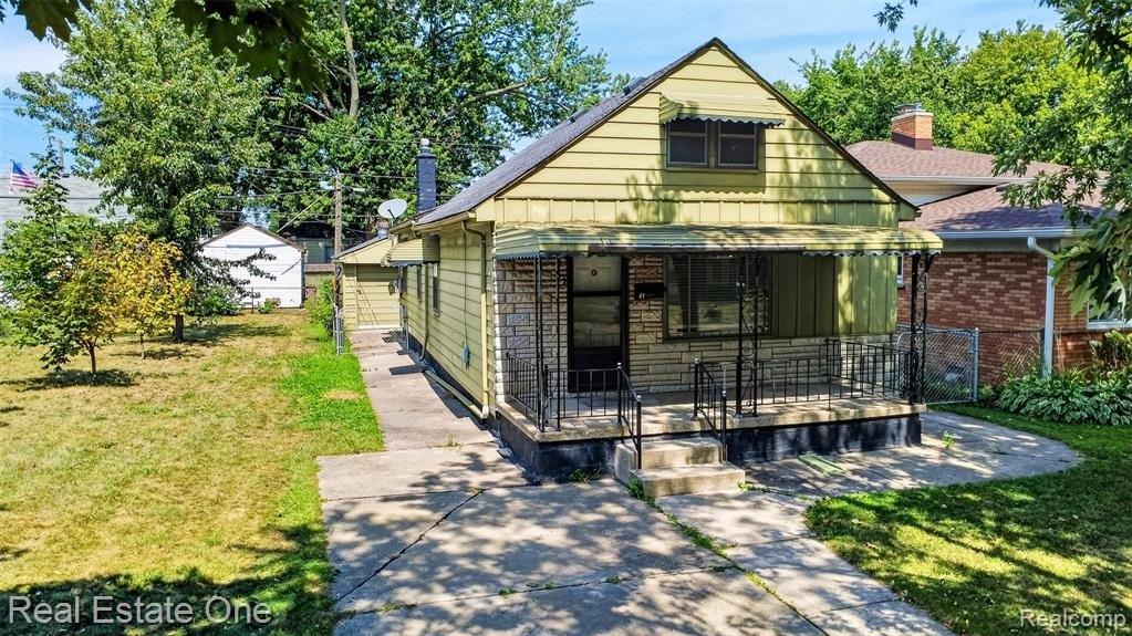 property under $150,000 in Hazel Park Michigan