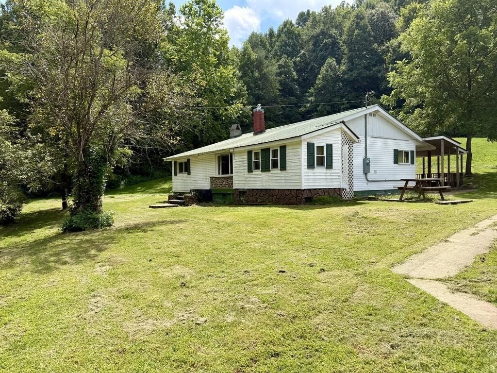 West Virginia house under $150,000 Oak Hill