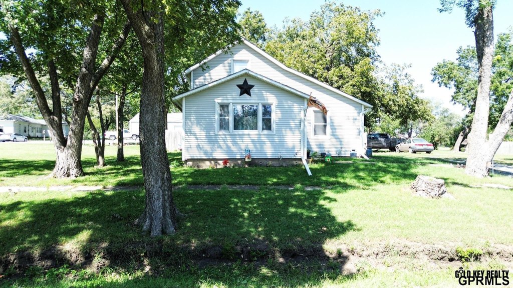 property under $150,000 in Blue Springs Nebraska