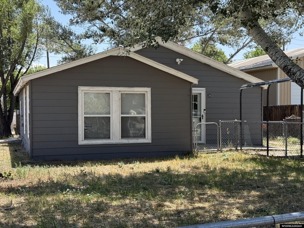 cheap housing under $150,000 Rawlins Wyoming
