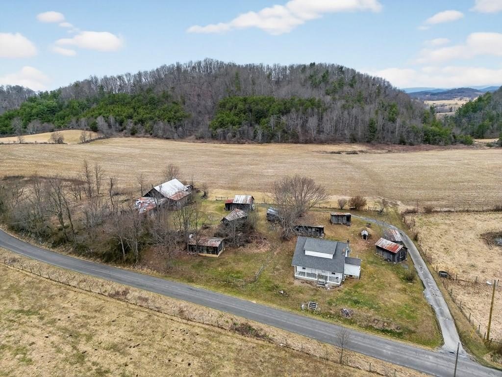 under $150,000 property in Chilhowie Virginia