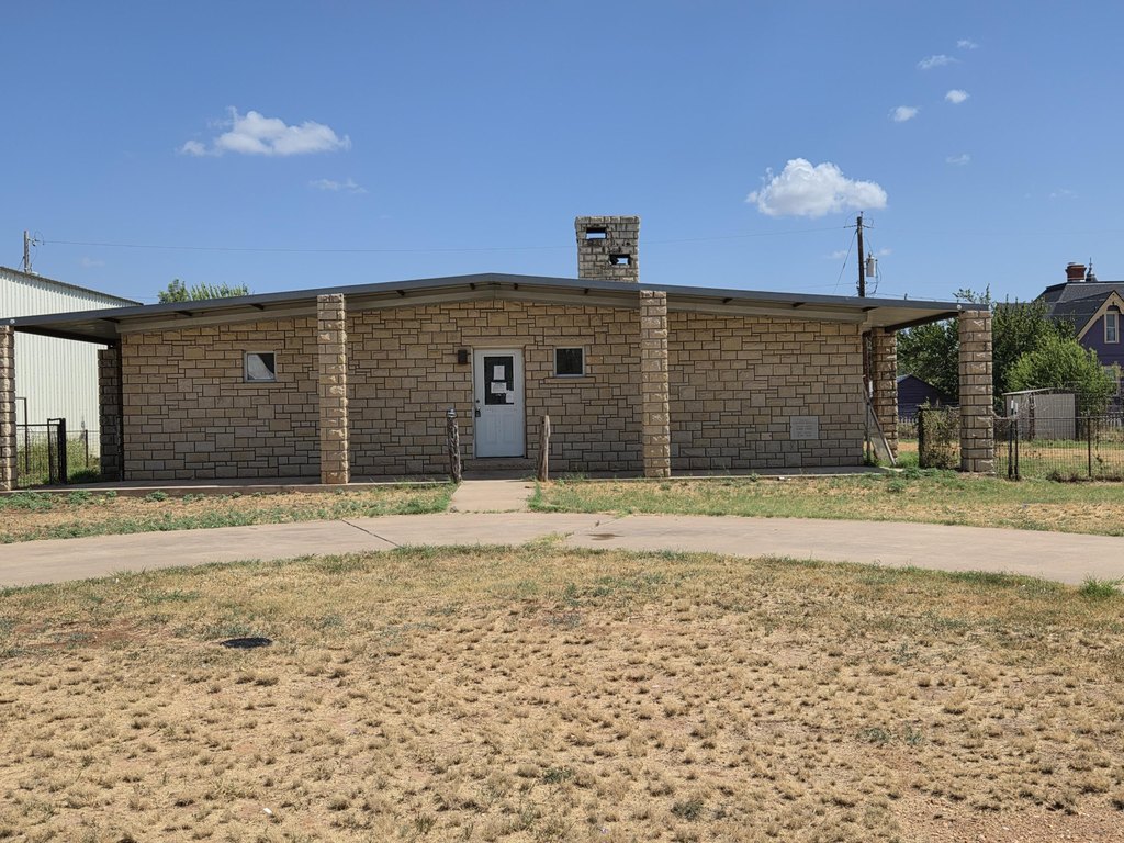 under 150000 housing Ballinger Texas