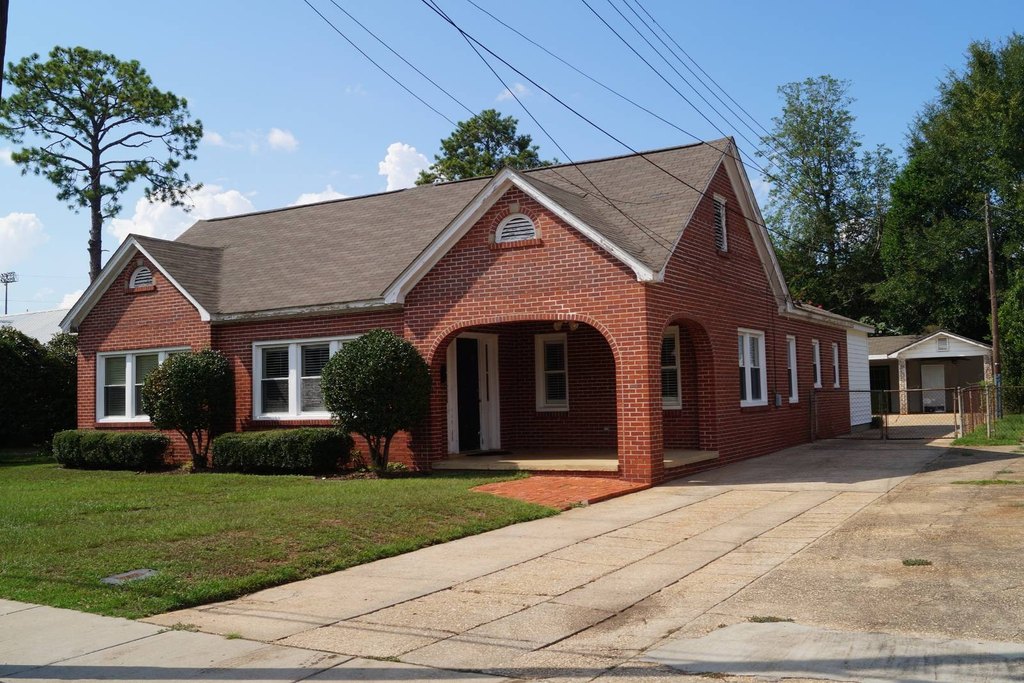 under 150,000 home budget Jackson Alabama