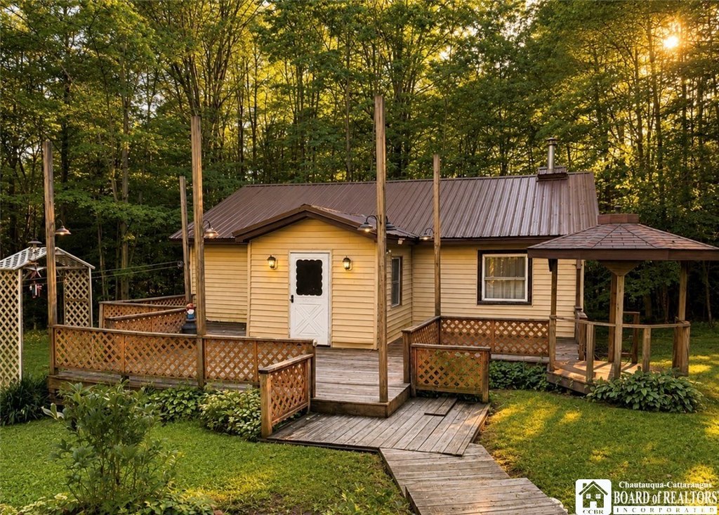 under 150000 housing Cassadaga New York